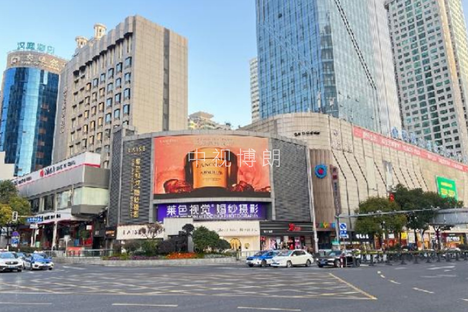 贵阳LED大屏广告-贵阳省府路LED屏广告-贵阳地标广告