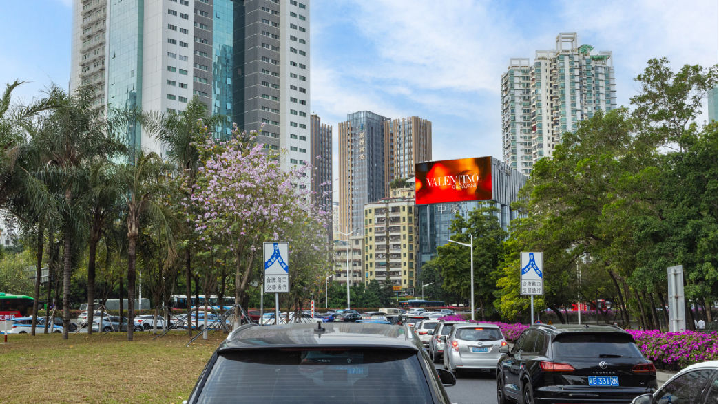 深圳LED大屏广告-深圳福田区滨河大道中濠S酒店LED屏广告-深圳地标广告