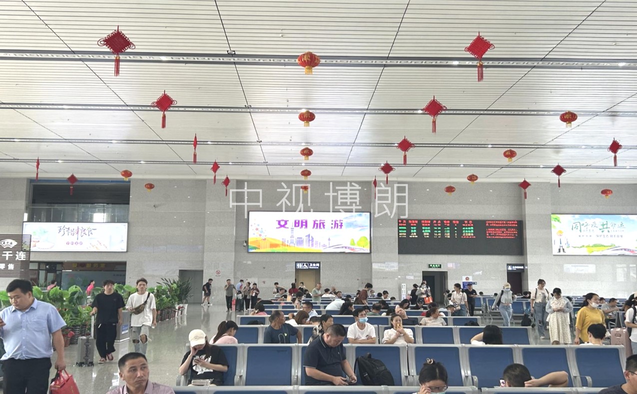 安庆站广告-扶梯墙面灯箱
