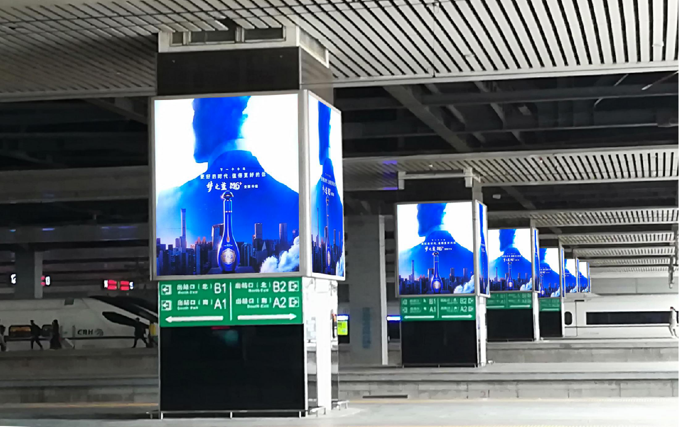 长春西站广告-站台直梯灯箱套装