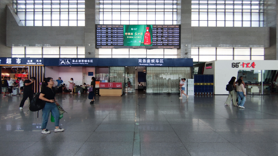 沧州西站广告-候车厅LED大屏