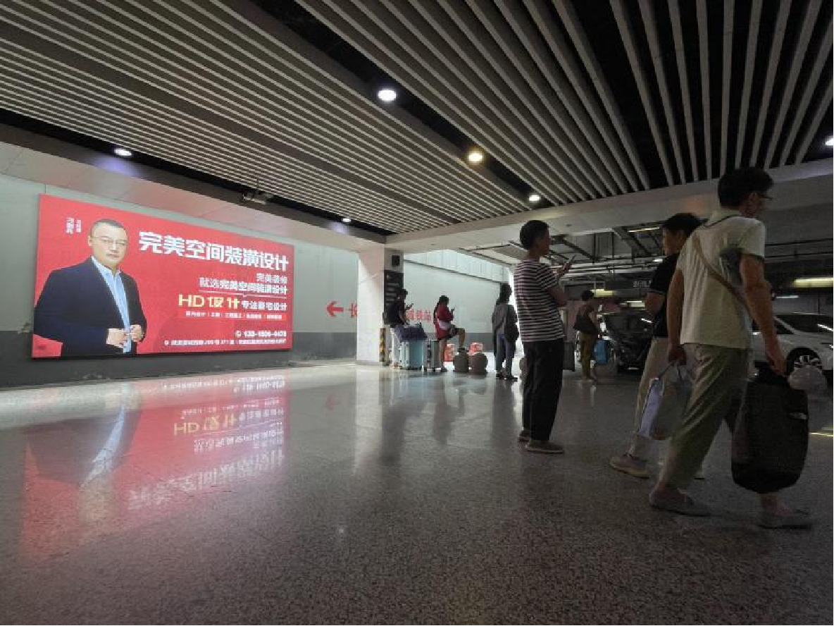 常州站广告-负一层网约车候车区灯箱1