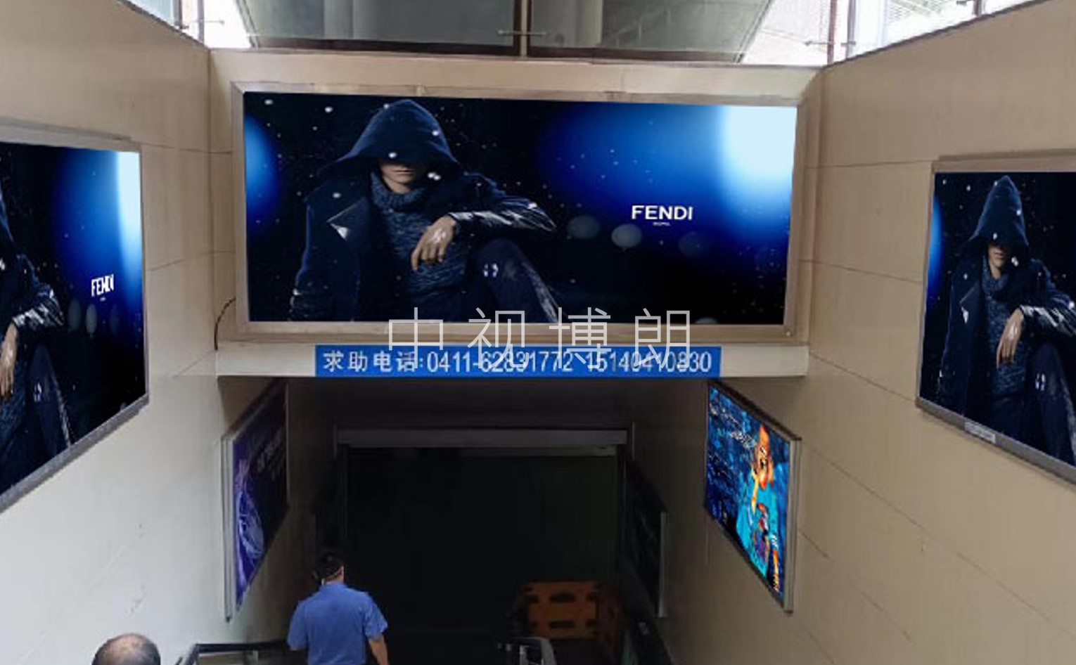 大连站广告-地下通道门楣灯箱套装