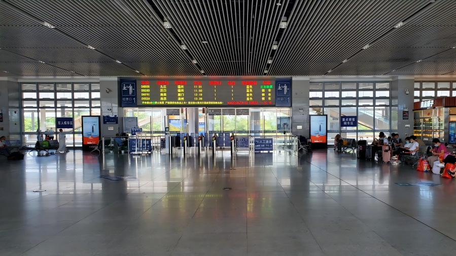 Реклама станции Фучжоу-Наборы для самостоятельной щетки в зале ожидания