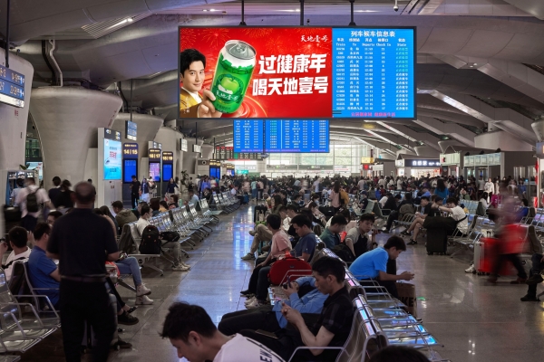 广州南站广告-候车厅LED大屏套装