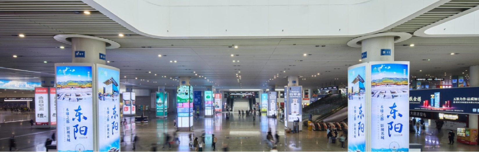 高铁广告-出站大厅灯箱5