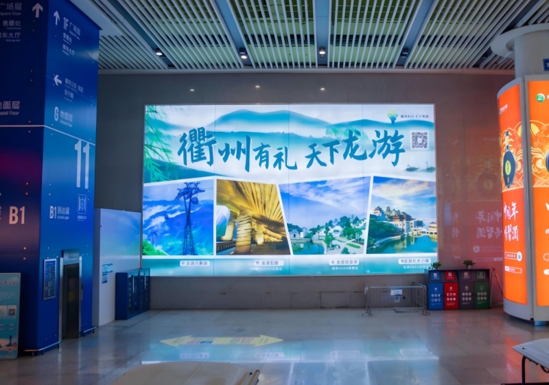 杭州东站广告-出站层东广场灯箱