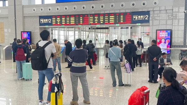 吉安西站广告-候车室独立刷屏套装