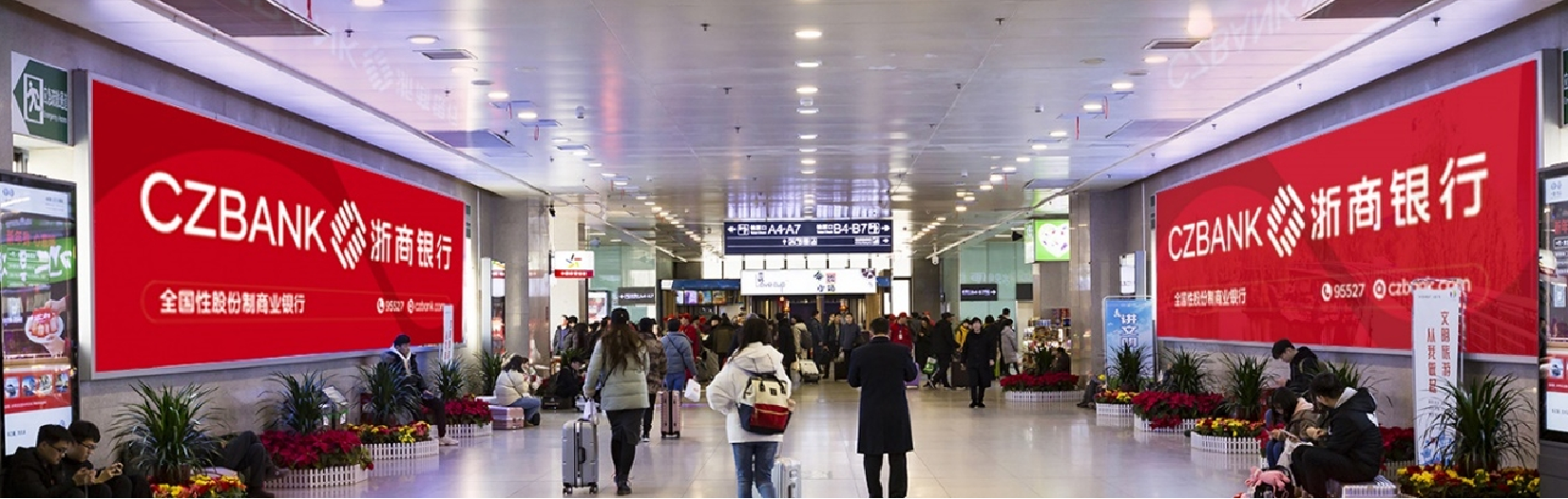 高铁广告-进站候车厅灯箱3