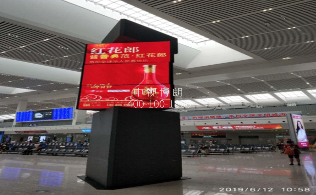 柳州站广告-二楼东西候车室魔方柱