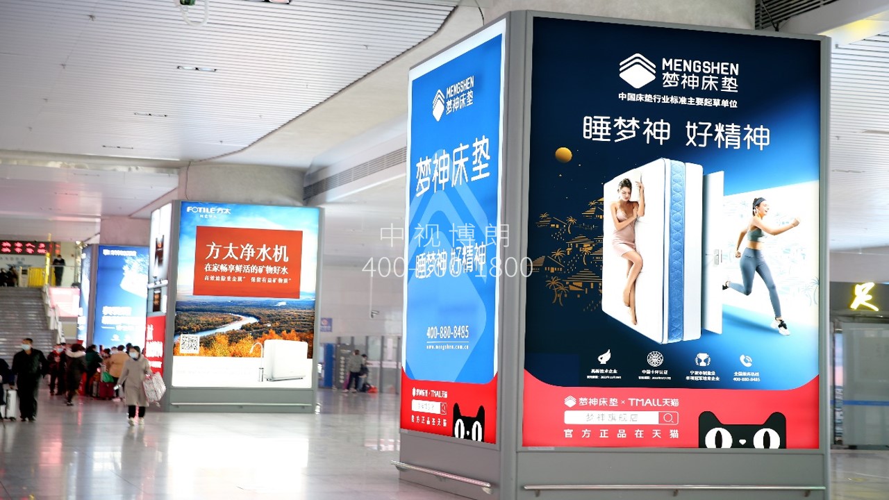 宁波站广告-出站通道四方柱灯箱