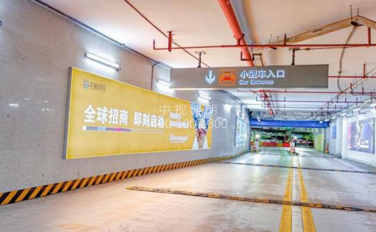 宁波站广告-停车场进出口灯箱