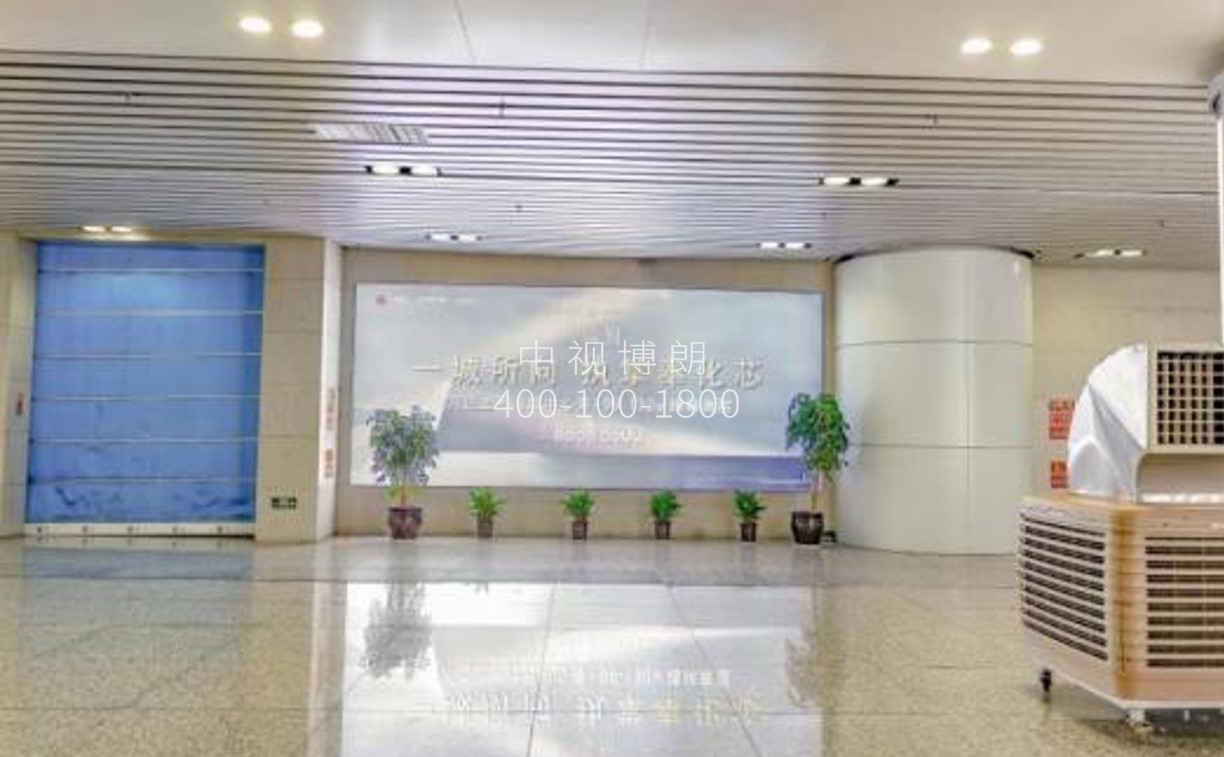 宁波站广告-南广场出租车等候区灯箱