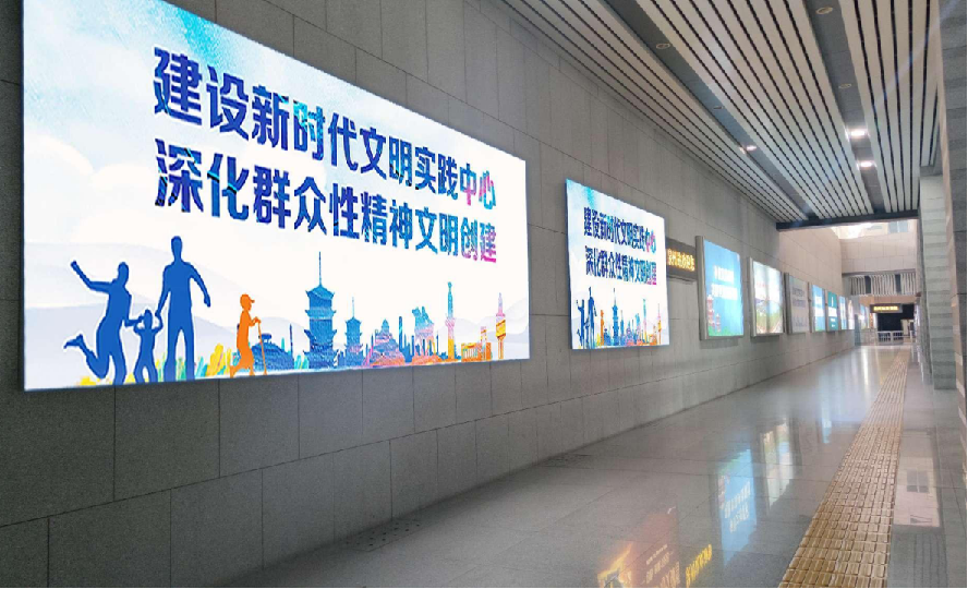 泉州站广告-进站通道灯箱1