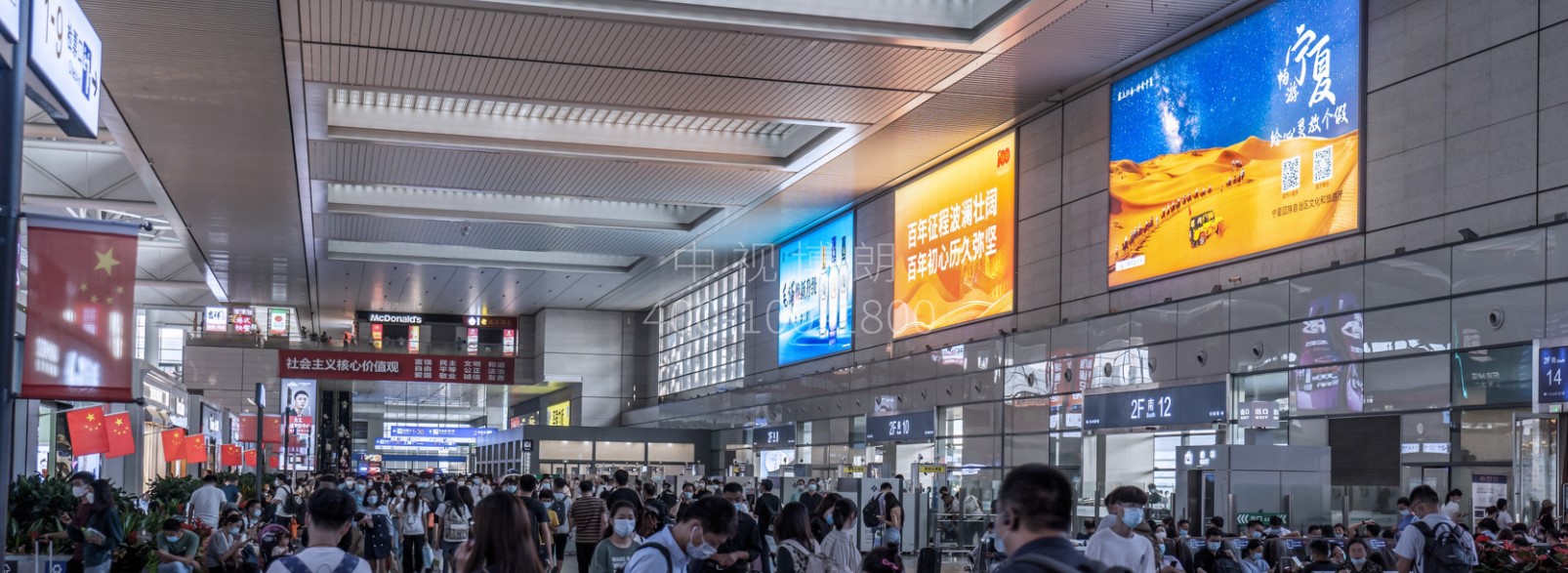 上海虹桥站广告-进站大厅灯箱
