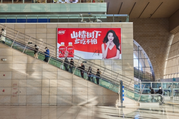 石家庄站广告-东西进站大厅灯箱