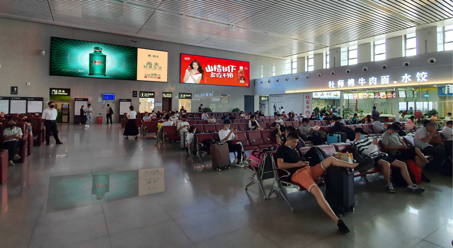 商丘站-二楼候车大厅灯箱