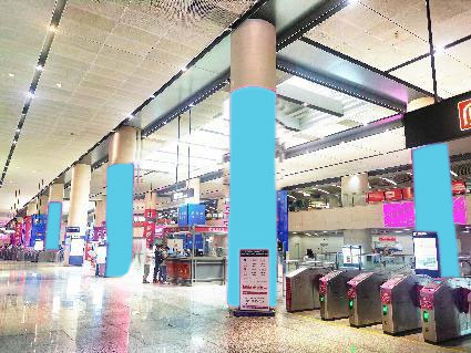 Tianjin West Station Advertising-Connecting channel column lightbox