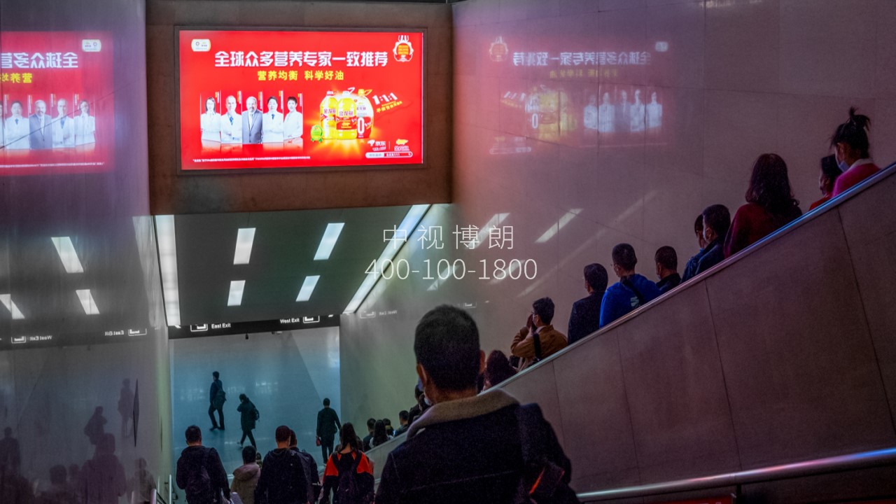 太原南站广告-出站通道楣头灯箱套装