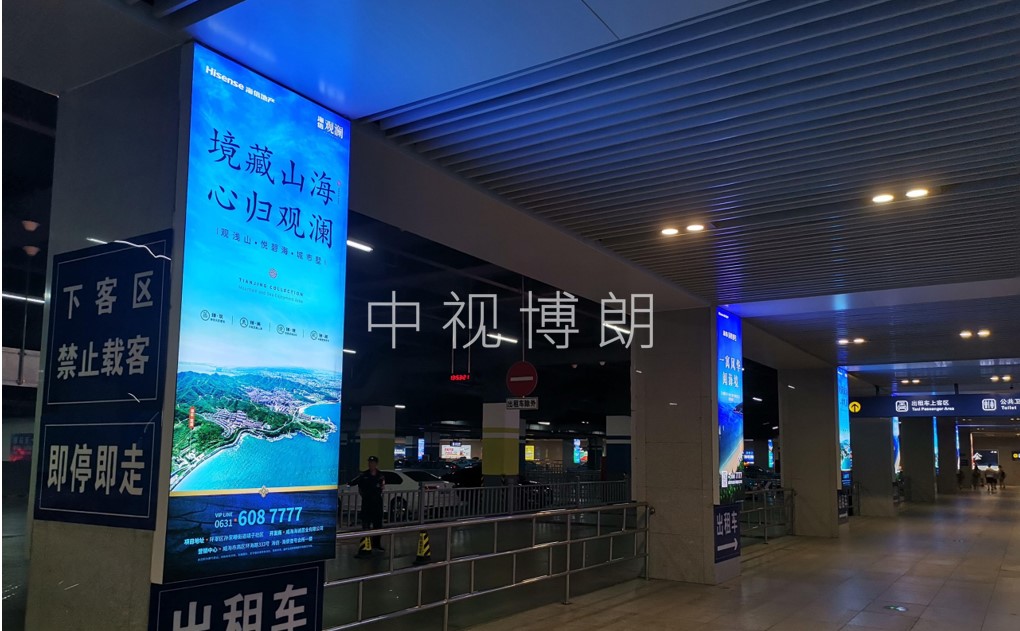 威海站广告-出租车下客区柱体灯箱套装位置图