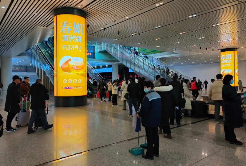 西安北站广告-进站层北区检票口圆柱灯箱套装