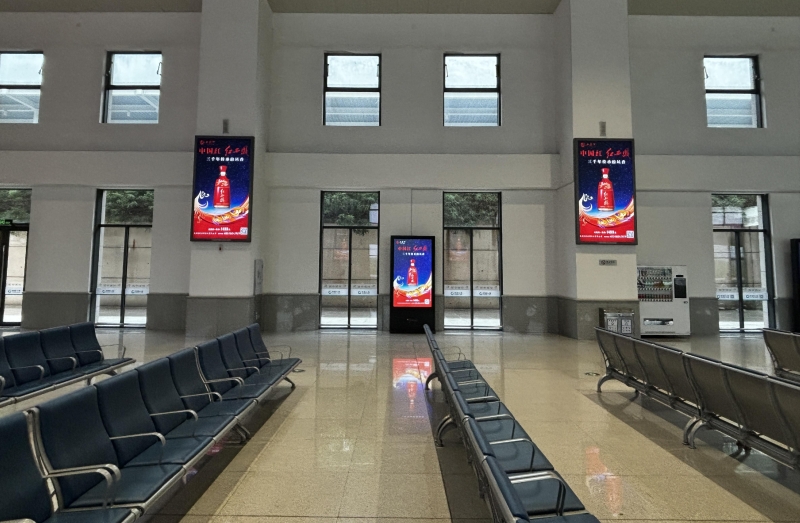 西安西站-候车大厅墙面灯箱套装