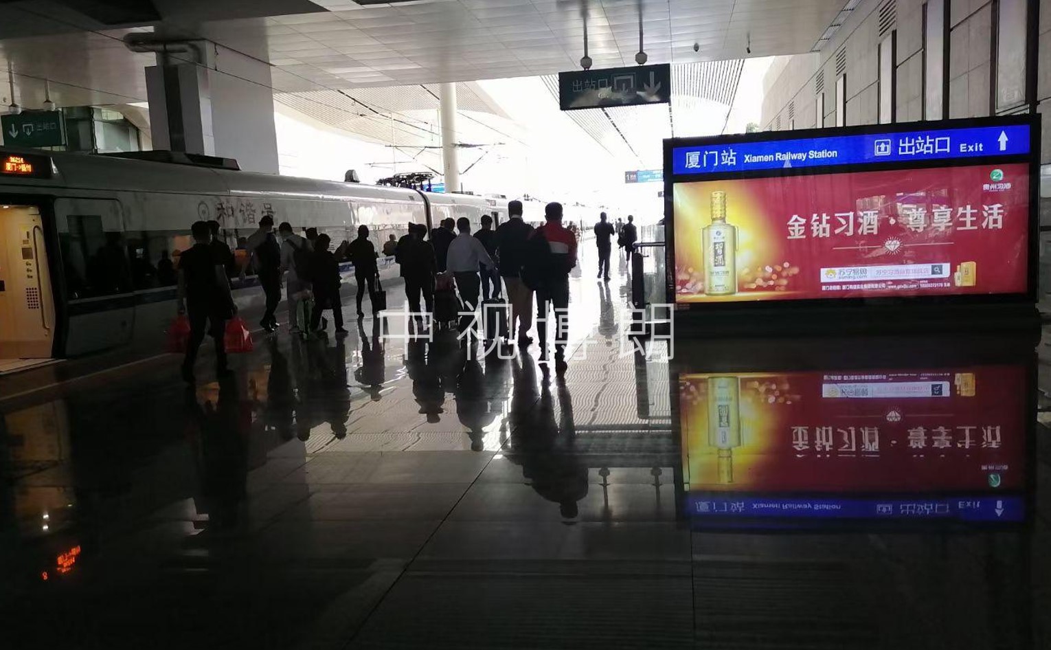 厦门站广告-站台双面灯箱套装