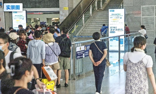 Чжухай (станция)-Экраны для выхода из зала ожидания