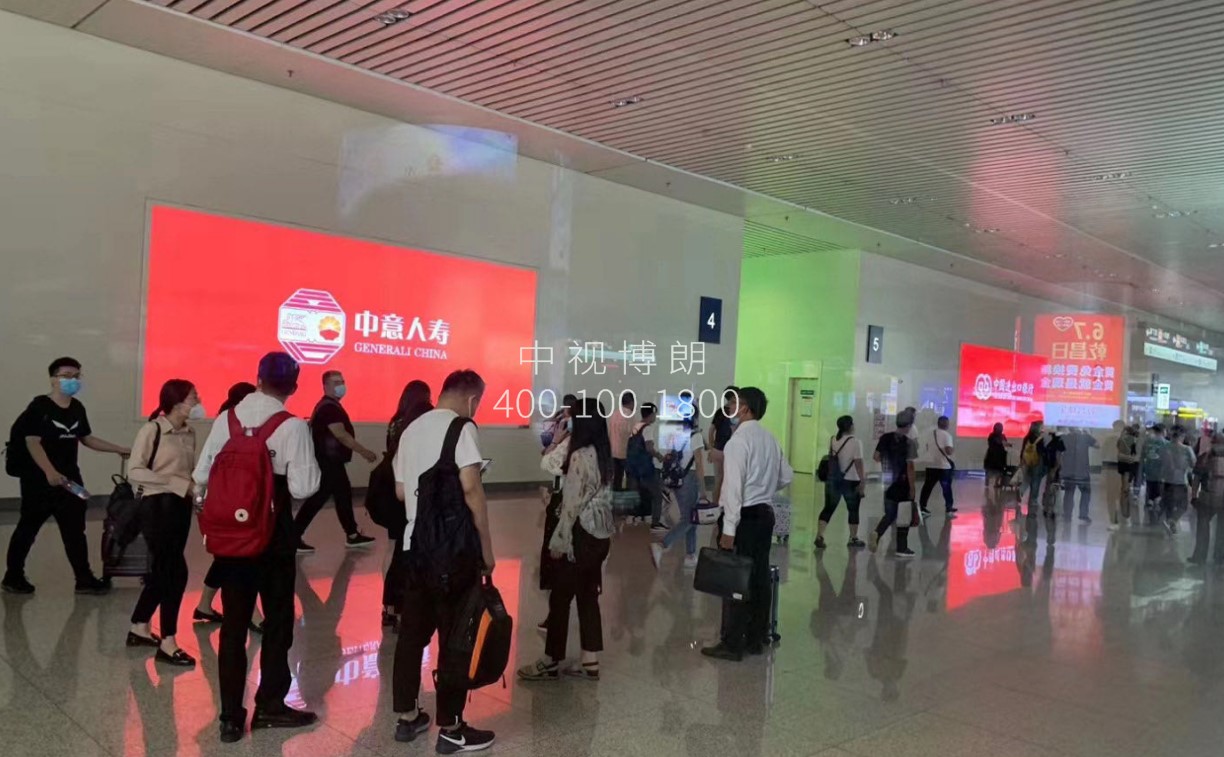 郑州东站广告-出站通道灯箱
