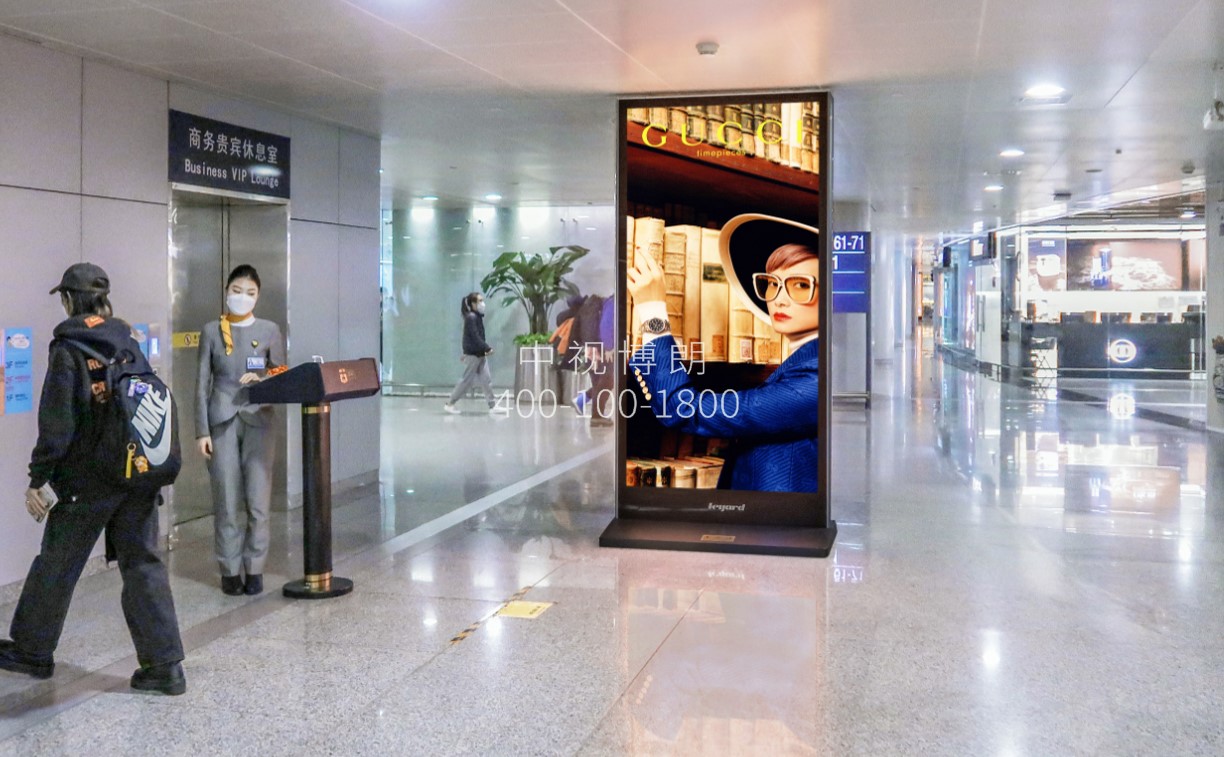 北京首都机场广告-T2国内出发通廊刷屏L007