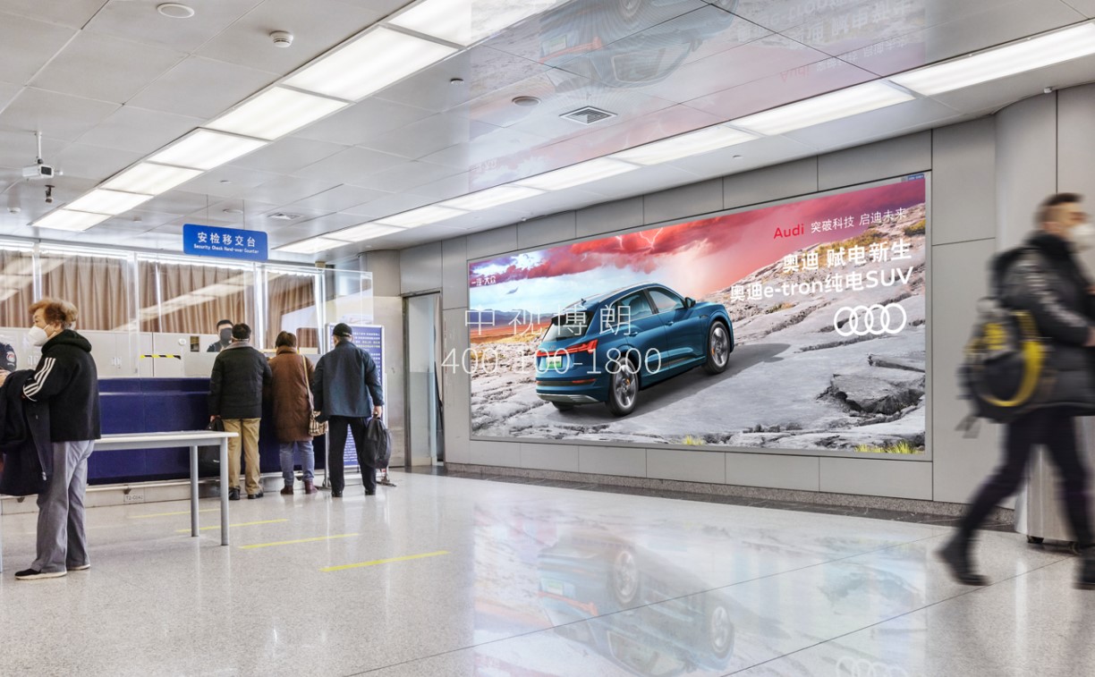北京首都机场广告-T2国内出发通廊灯箱套装
