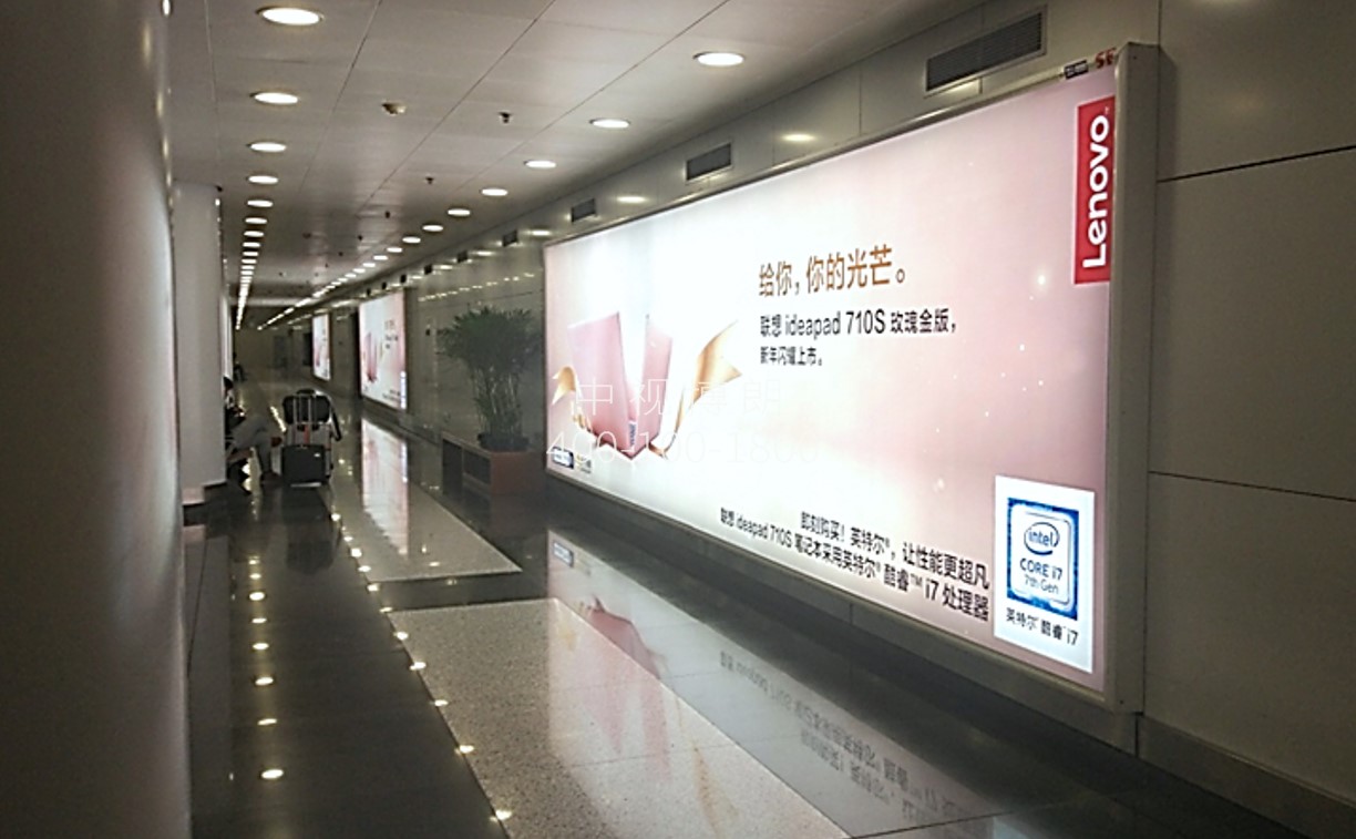 北京首都机场广告-T2国际出发值机厅灯箱套装