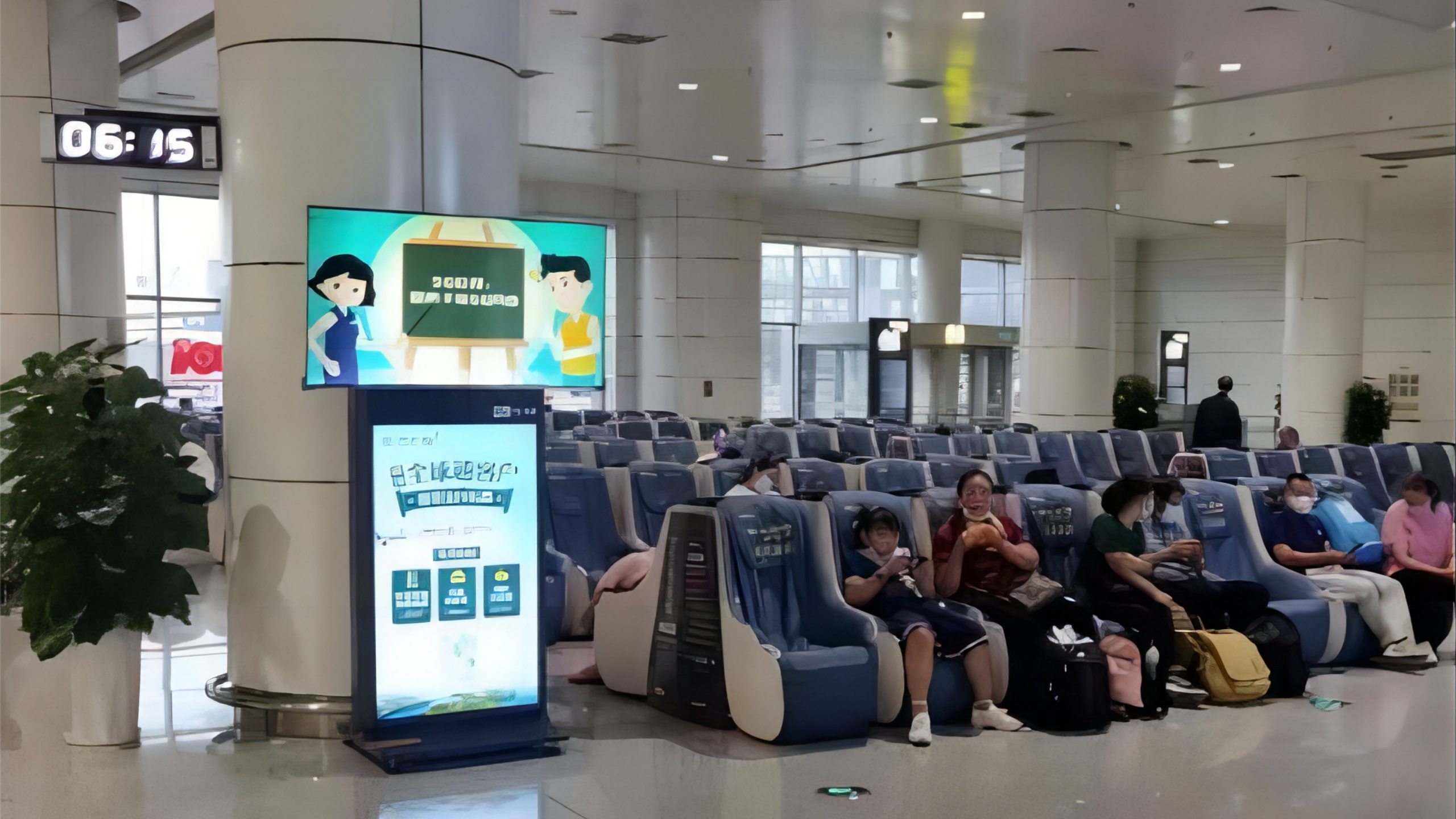长春龙嘉机场广告-全覆盖联排电视屏幕套装