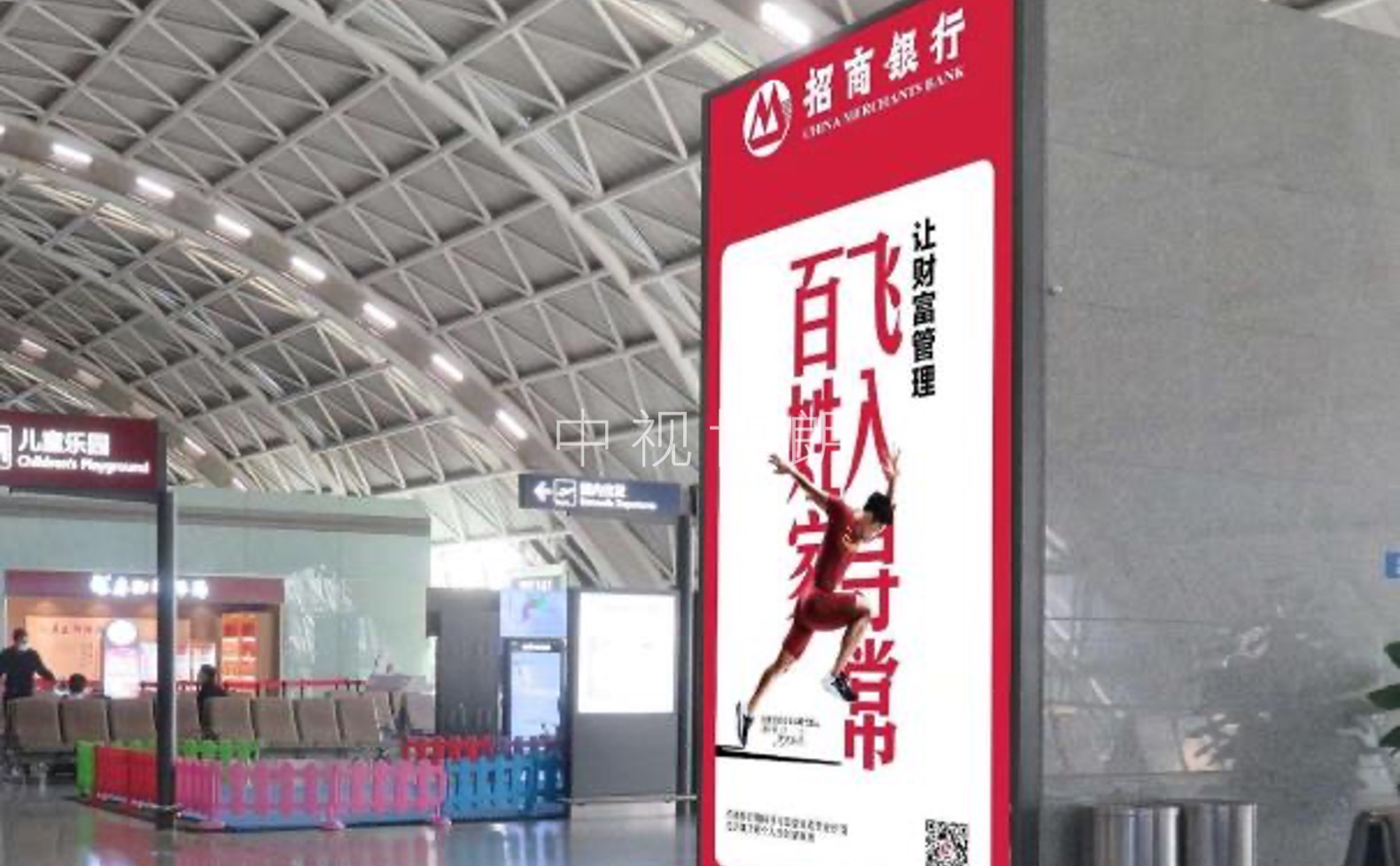 成都双流机场广告-国内出发候机区灯箱套装4