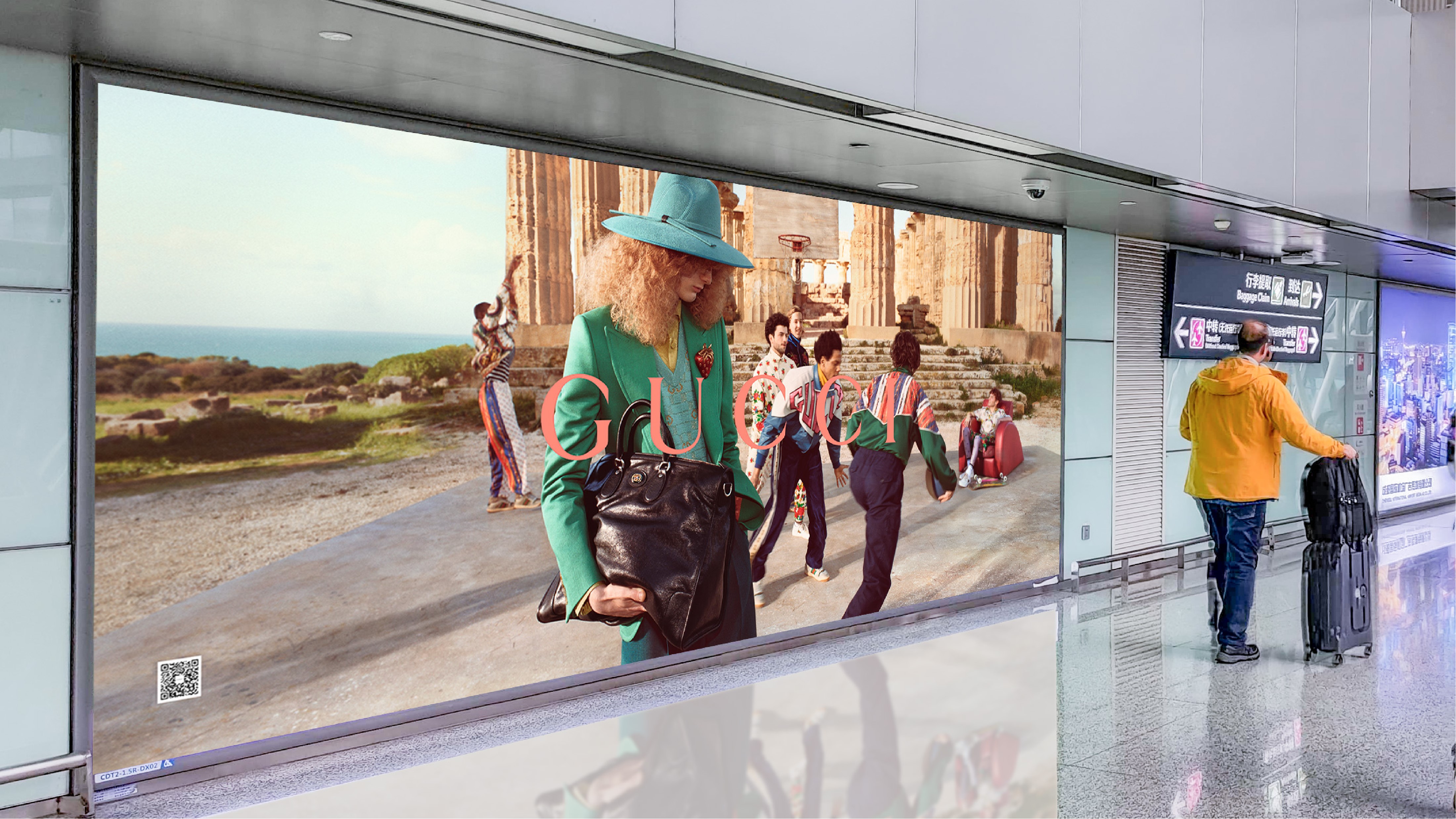 成都双流机场广告-到达走廊灯箱套装