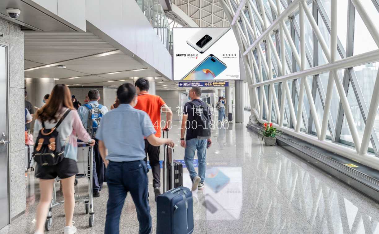 成都双流机场广告-国内到达通廊灯箱套装9