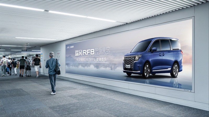 长沙机场T2国内到达夹层灯箱