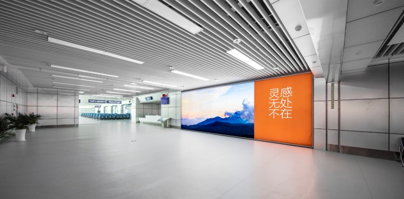 大理机场广告-F2层出发连廊通道灯箱