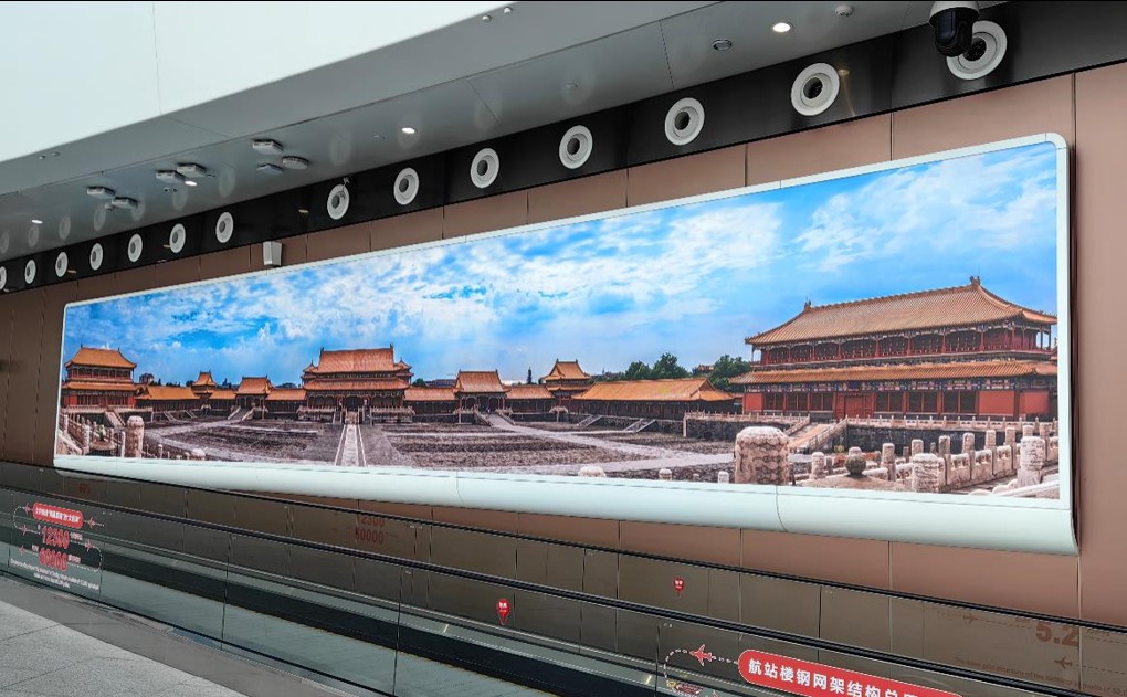 大兴机场广告-2F国际到达通廊灯箱2
