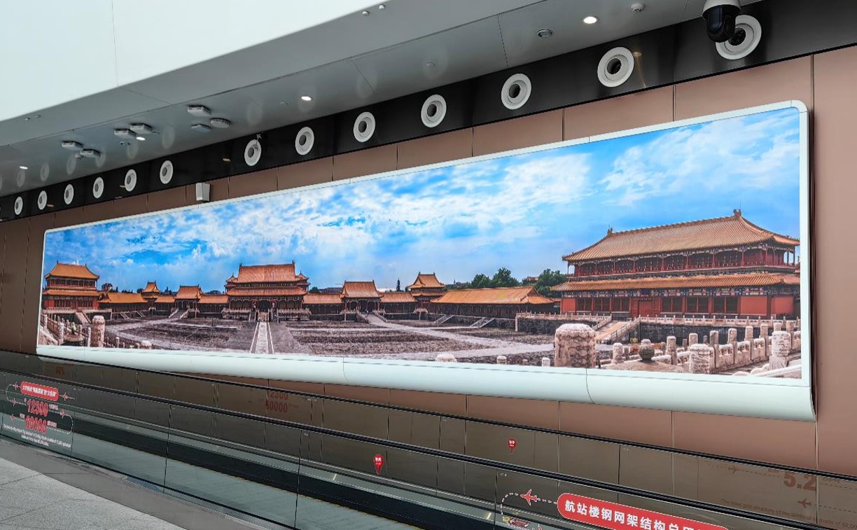 北京大兴国际机场广告-国际到达F2通廊灯箱1