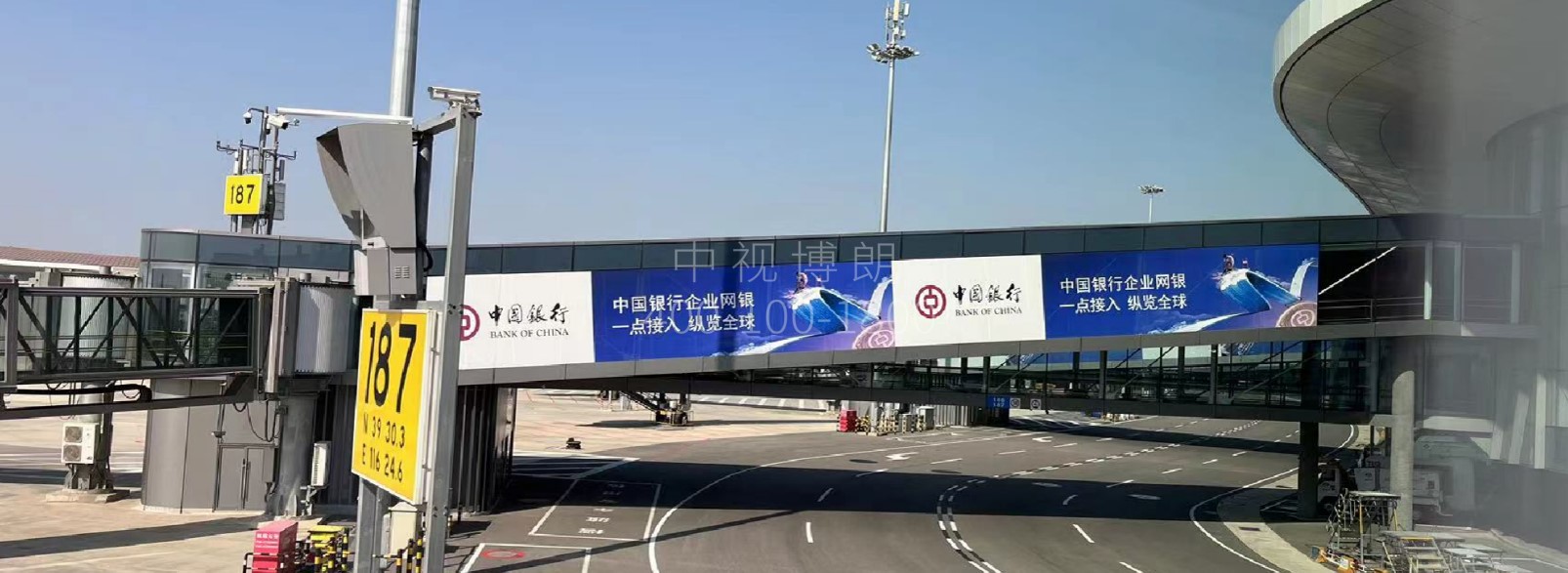 北京大兴国际机场广告-ABCDE指廊外廊桥贴膜