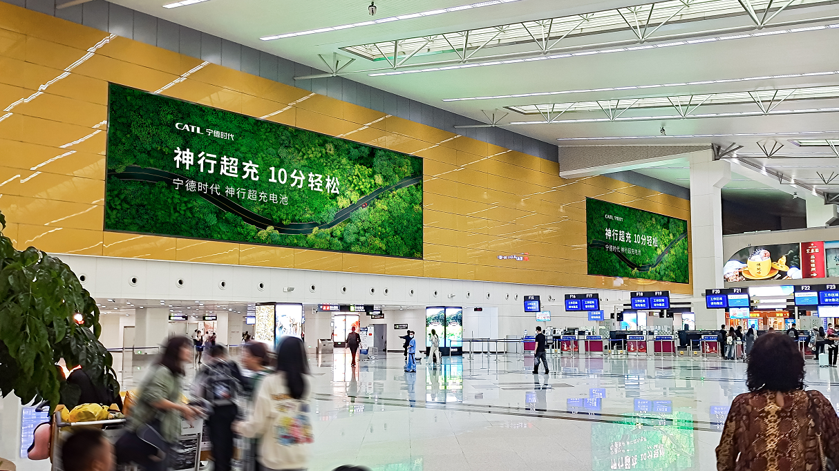 福州机场广告-国内出发办票厅LED套装