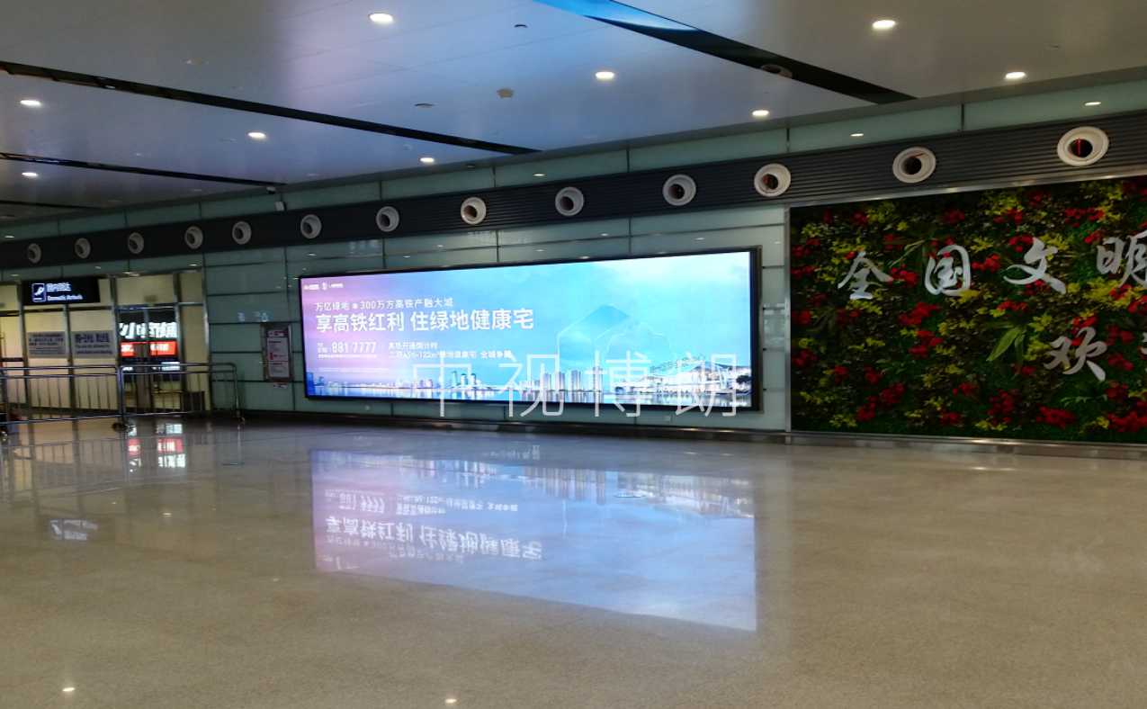 赣州机场T2国内到达厅灯箱