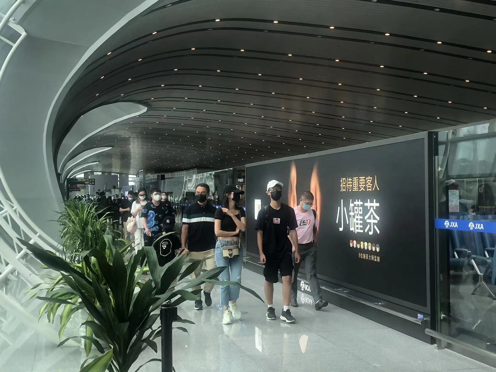 Ganzhou Airport Advertising-Domestic terminal corridor lightbox