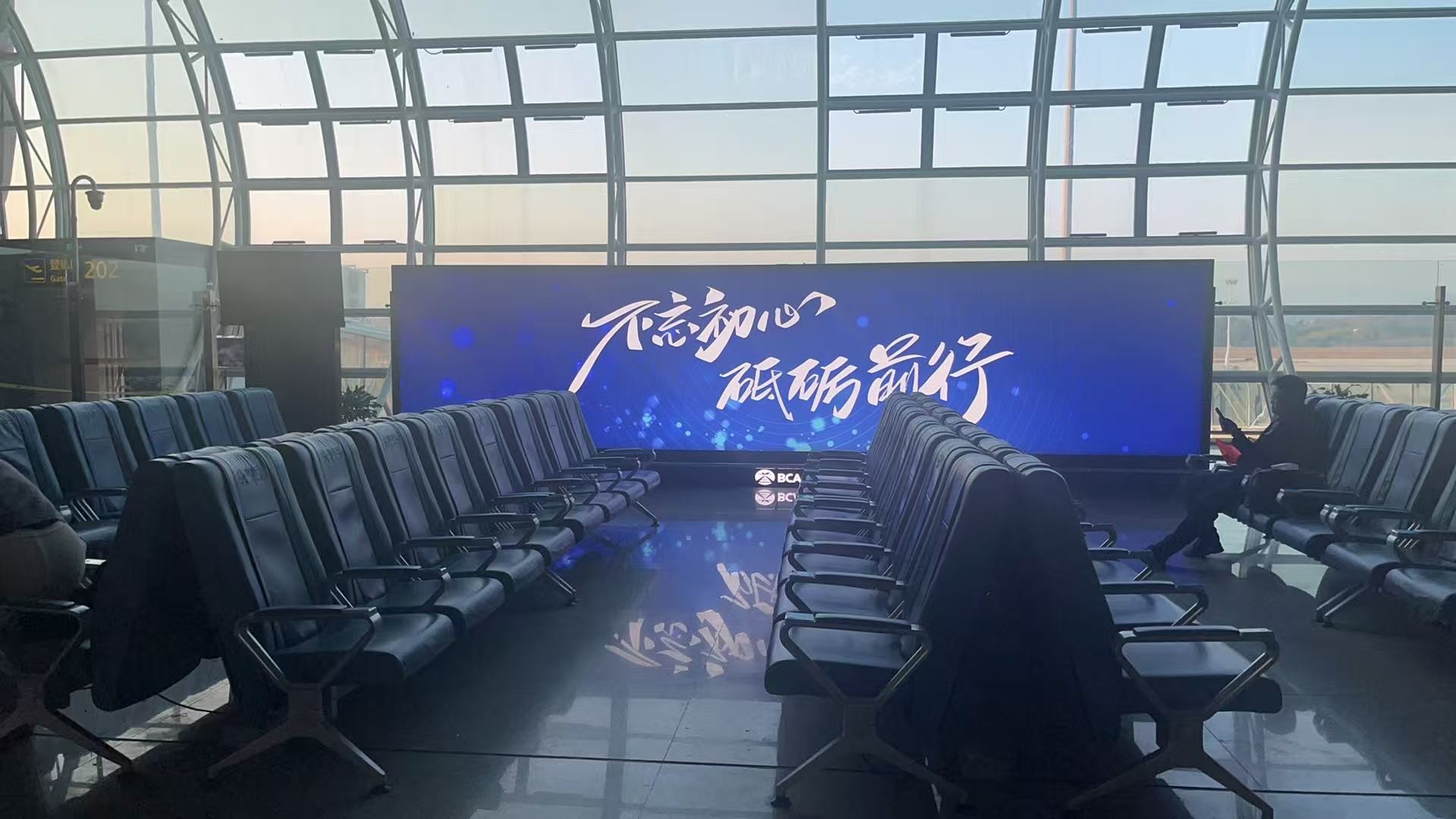 Ganzhou Airport Advertising-Domestic terminal corridor lightbox