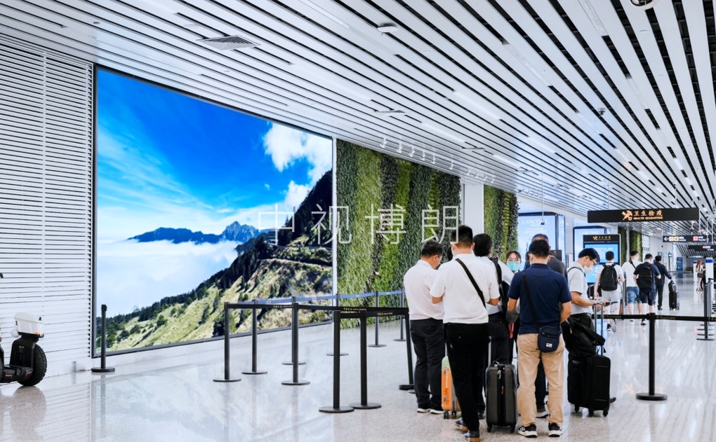 广州机场广告-T2国际到达地面灯箱套装1