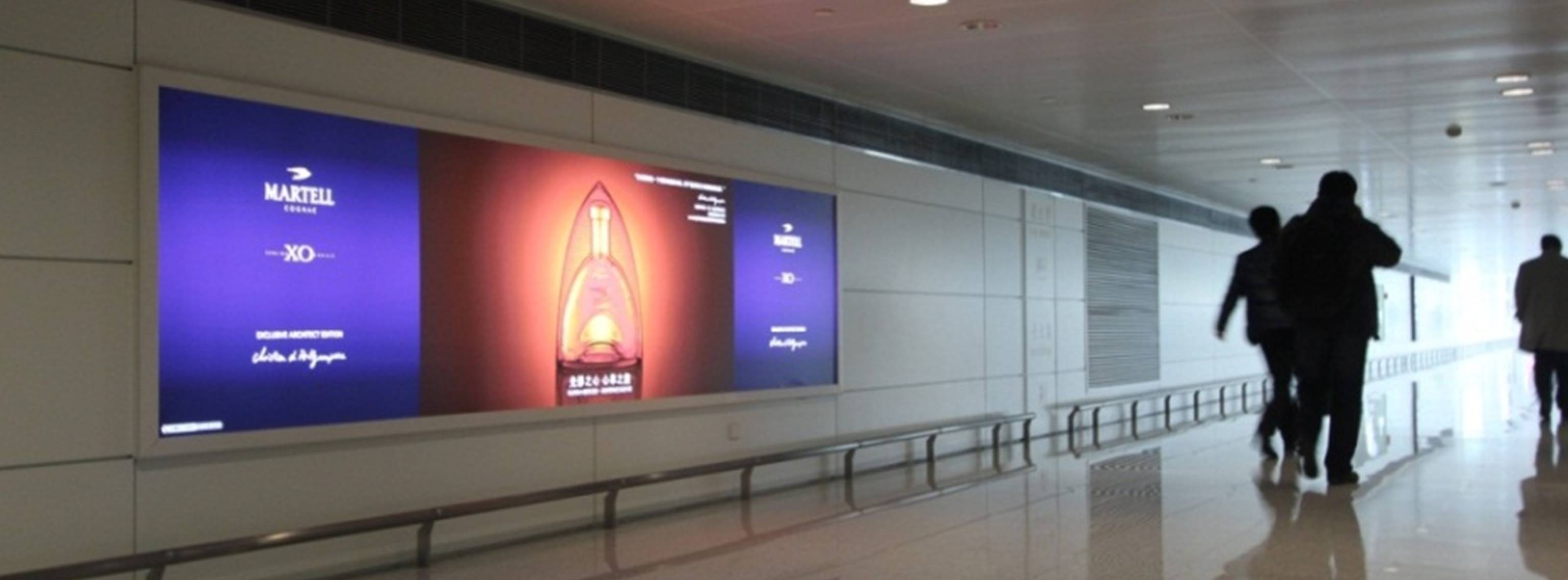 杭州萧山机场广告-T3到达通廊灯箱DA74