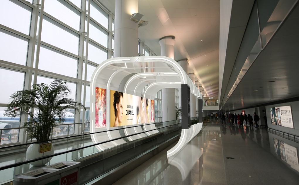 杭州萧山机场广告-T3到达通廊创意媒体样式一CY03