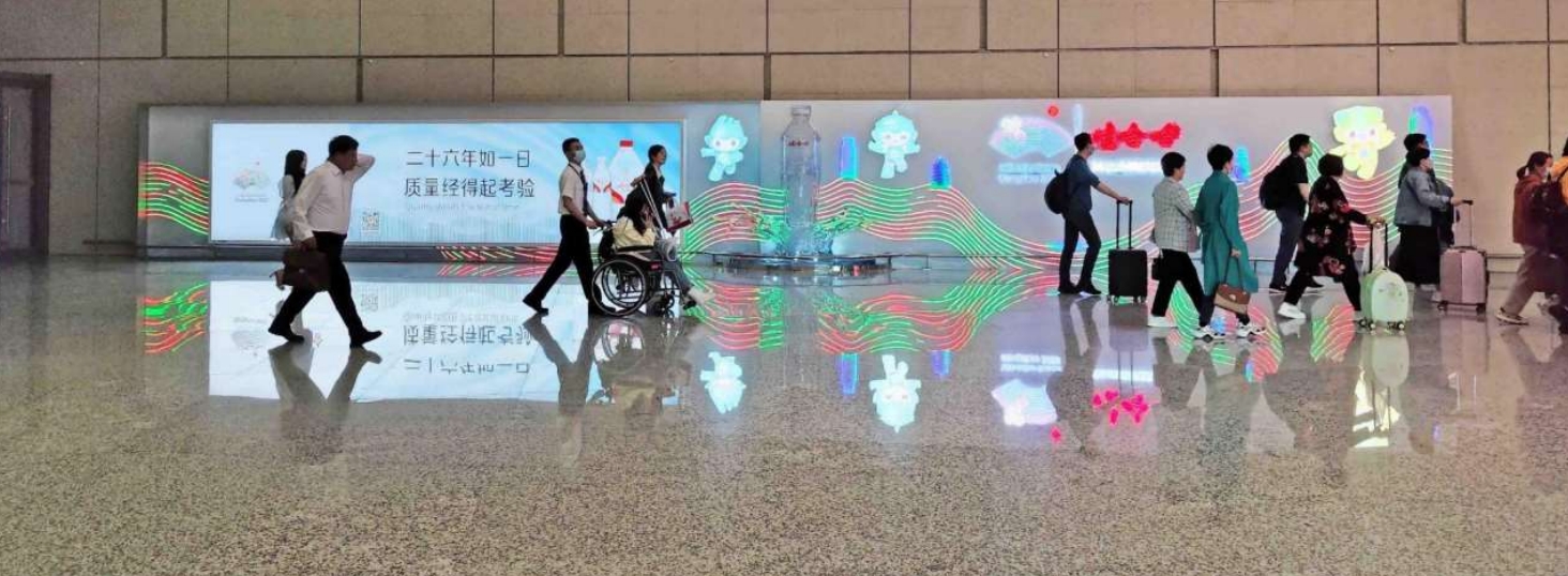 杭州萧山机场广告-T4国内到达通廊灯箱LB06