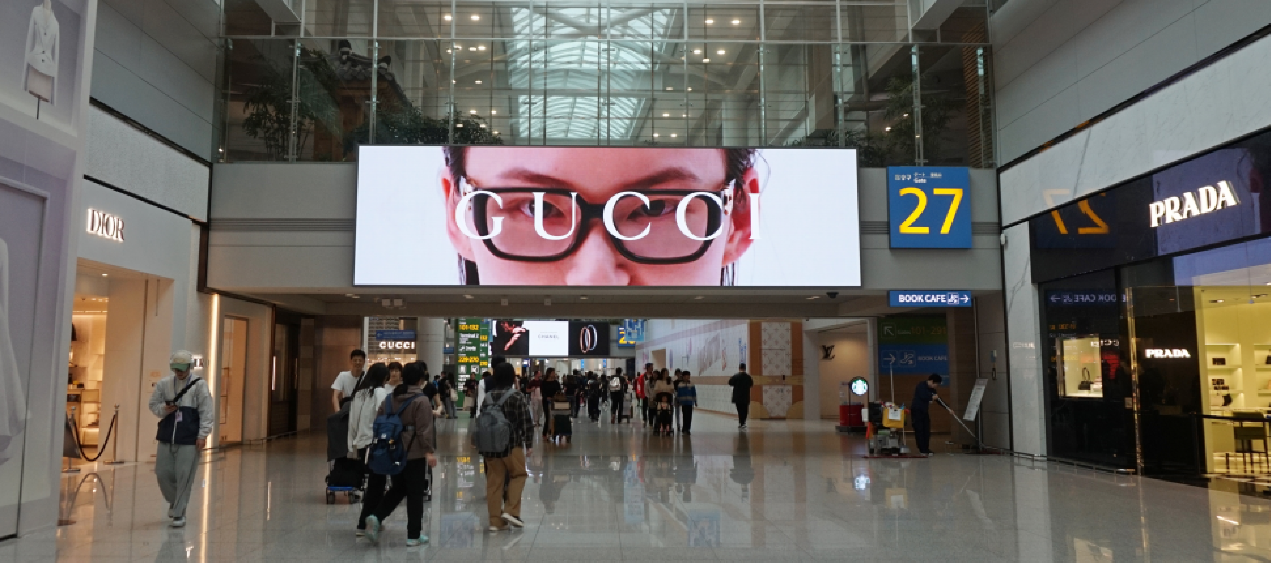 韩国首尔仁川国际机场广告-T1出发中心指廊LED屏